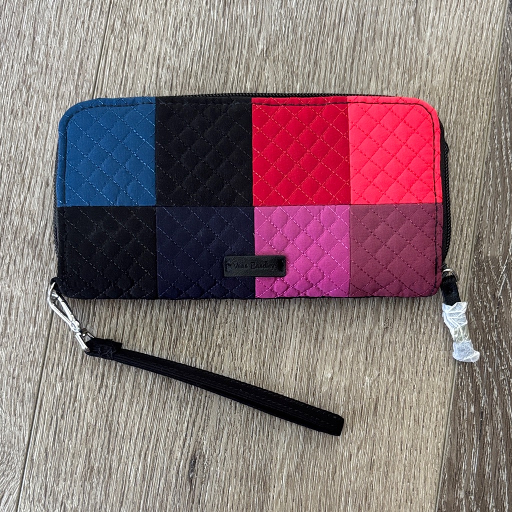 Vera Bradley Iconic Rfid Accordion Wristlet - “Winter Patchwork” Design - Nwt